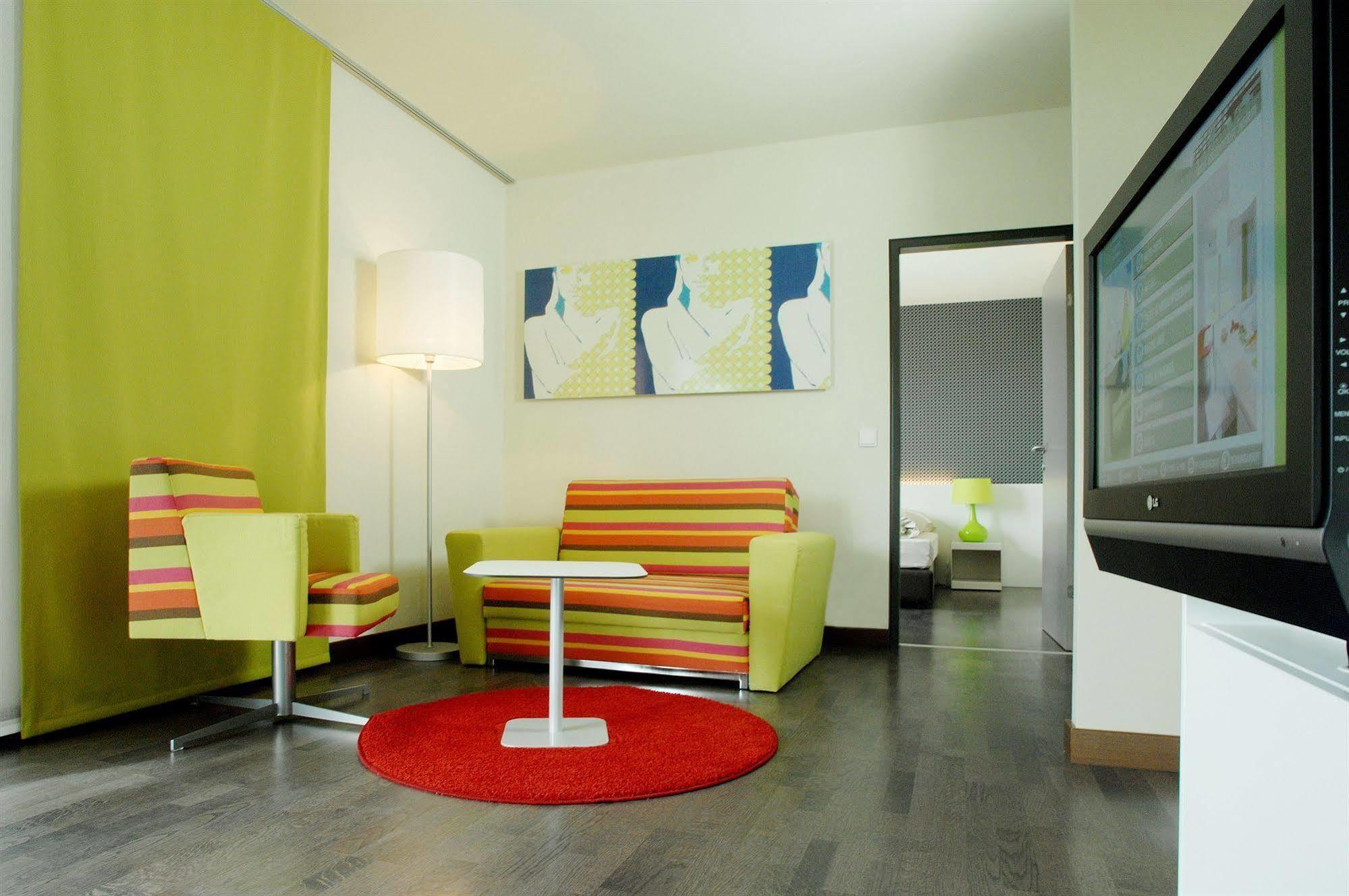 Harry'S Home Dornbirn Hotel & Apartments Ngoại thất bức ảnh